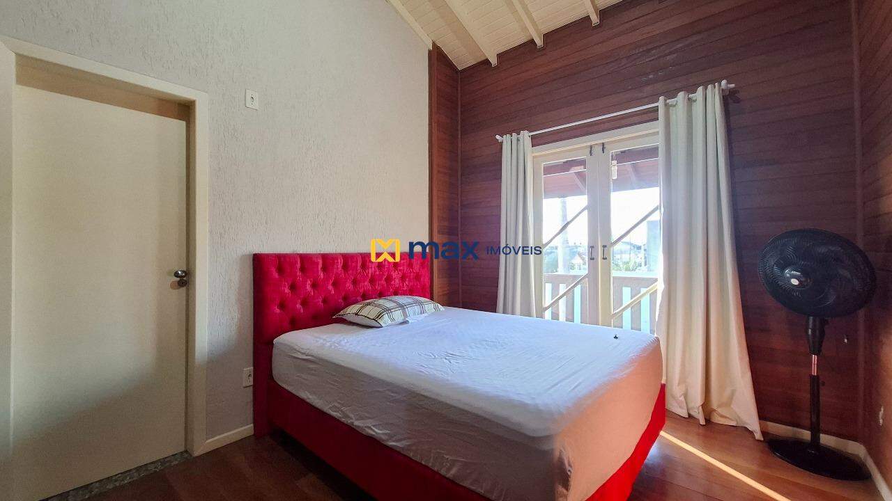 Casa à venda no Cordeiros: Suíte