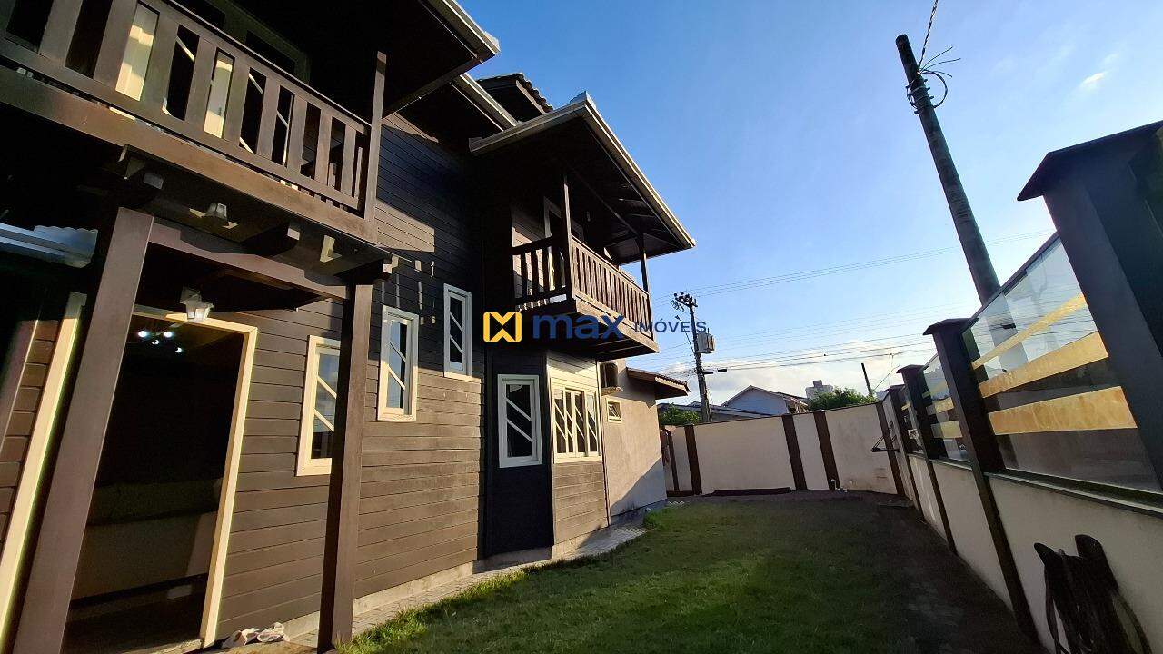 Casa à venda no Cordeiros: Fachada