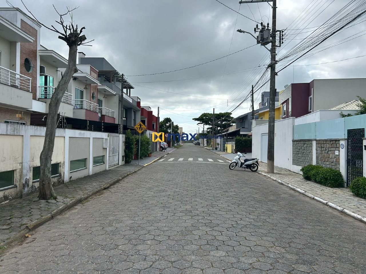 Casa à venda no Centro: 