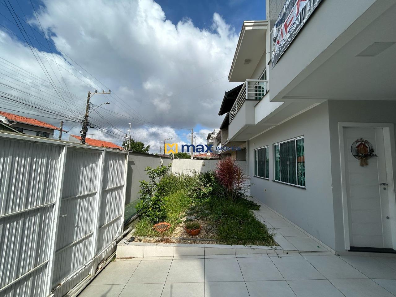 Casa à venda no Centro: Quintal