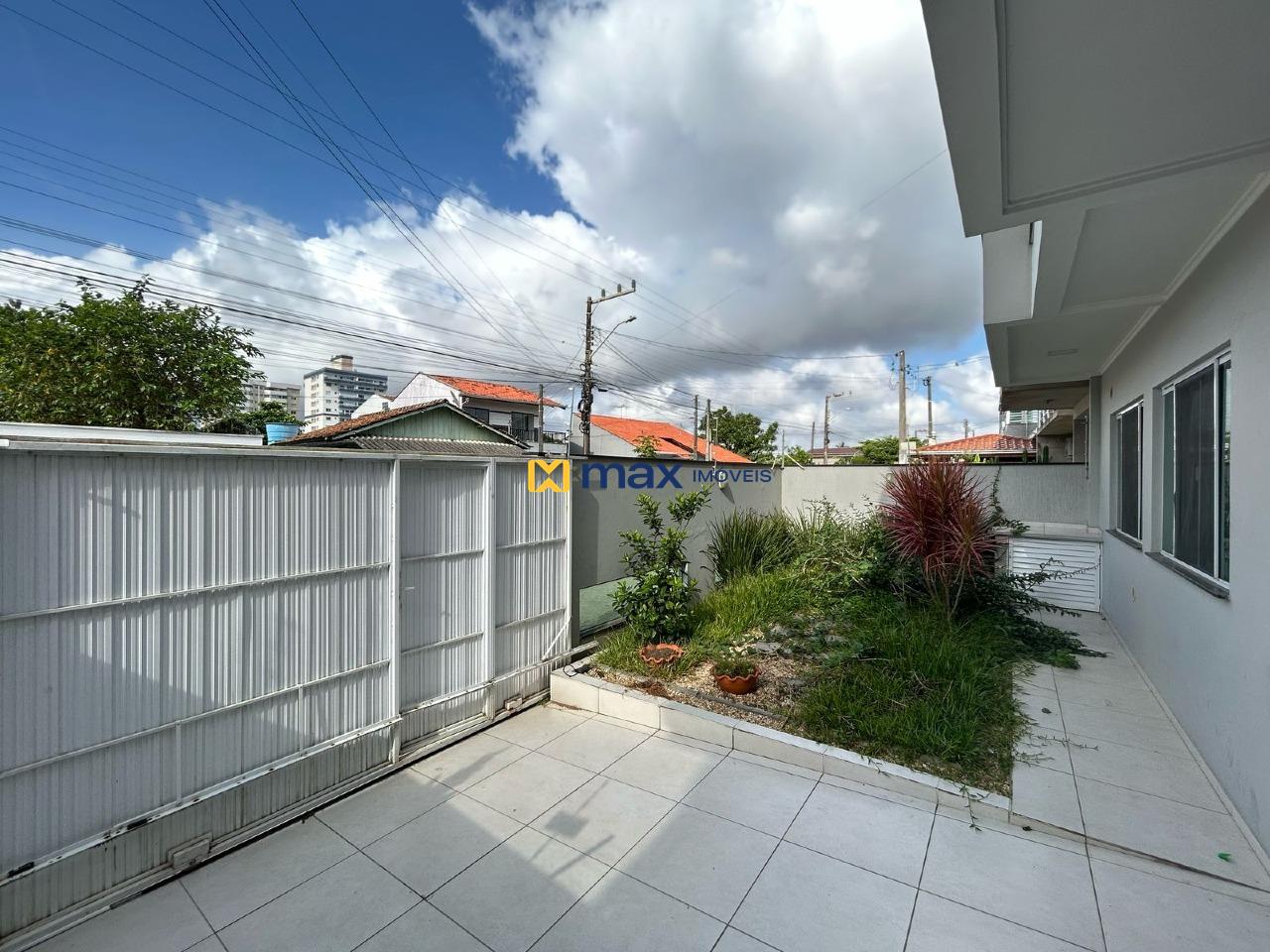 Casa à venda no Centro: Quintal 