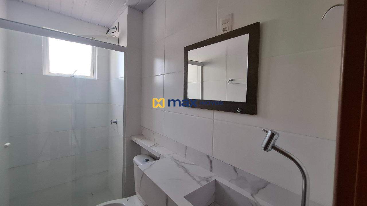 Apartamento à venda no Itaipava: Banheiro social