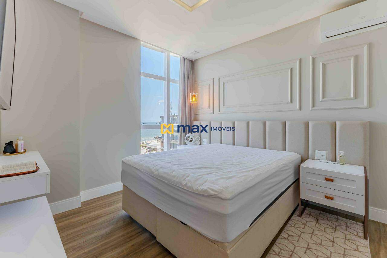 Apartamento à venda no Praia Brava: Suíte 1