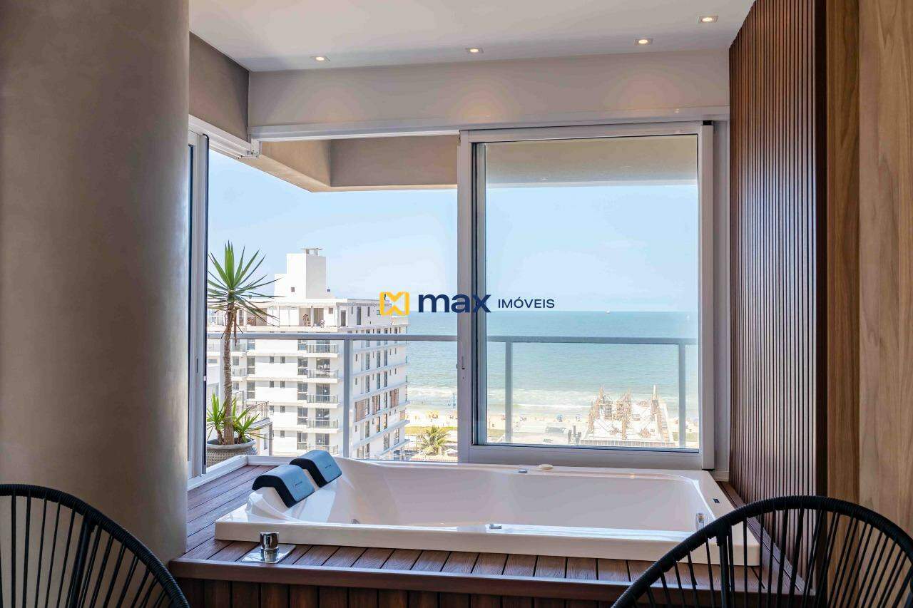 Apartamento à venda no Praia Brava: Sacada