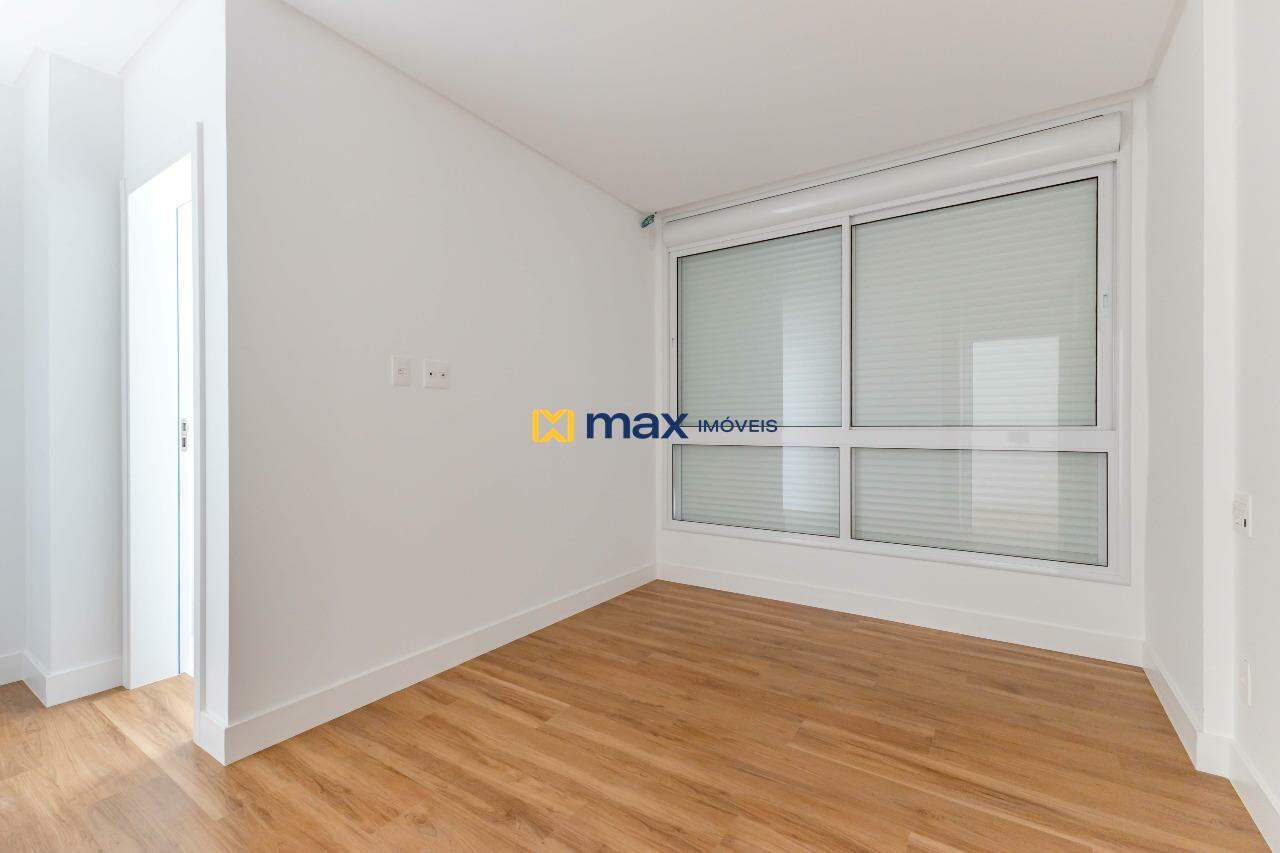 Apartamento à venda no Praia Brava: Suíte 1