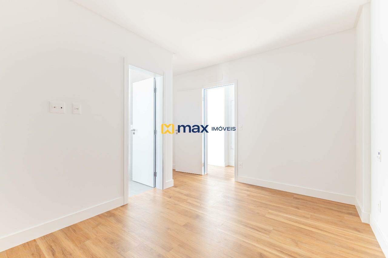 Apartamento à venda no Praia Brava: Suíte 3