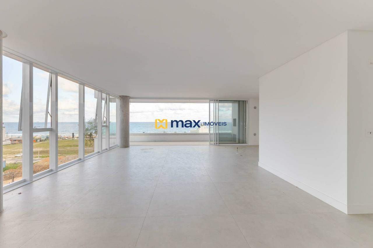 Apartamento à venda no Praia Brava: Living integrado