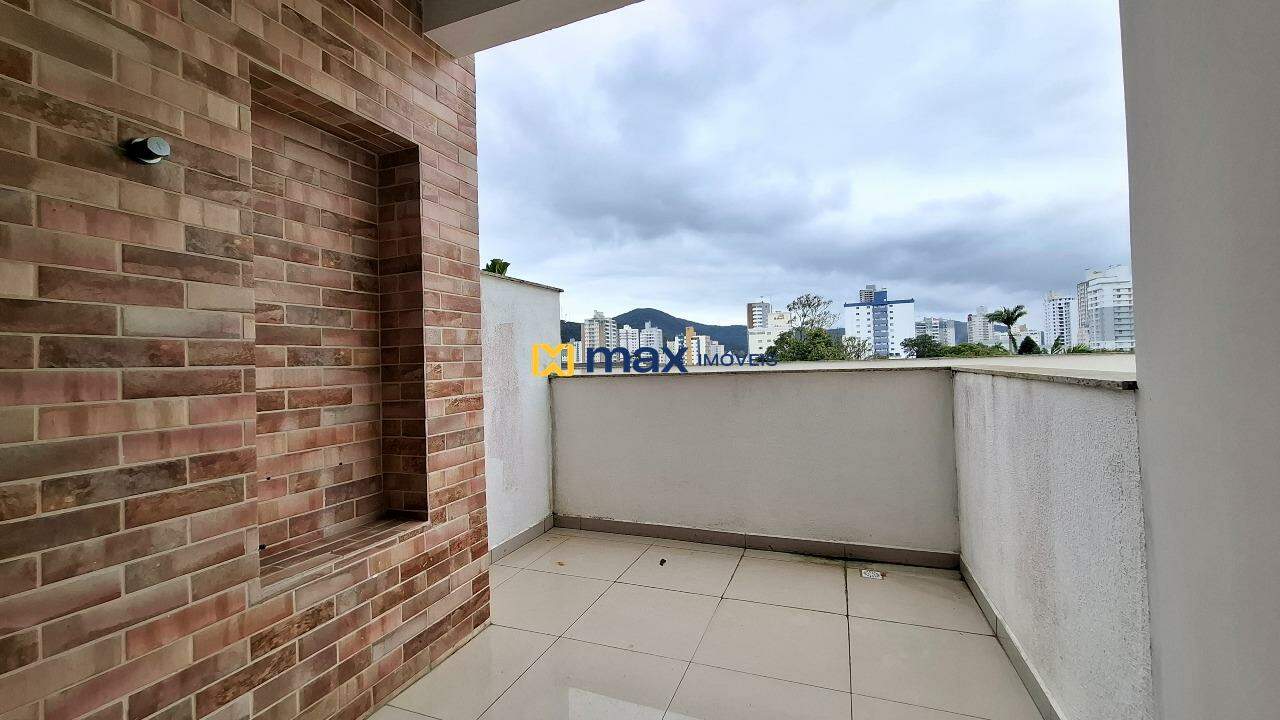 Apartamento à venda no São João: Sacada com churrasqueira