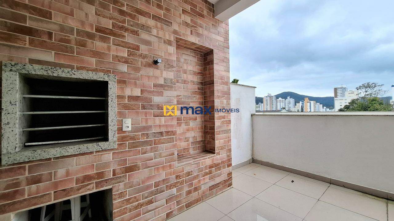 Apartamento à venda no São João: Sacada com churrasqueira