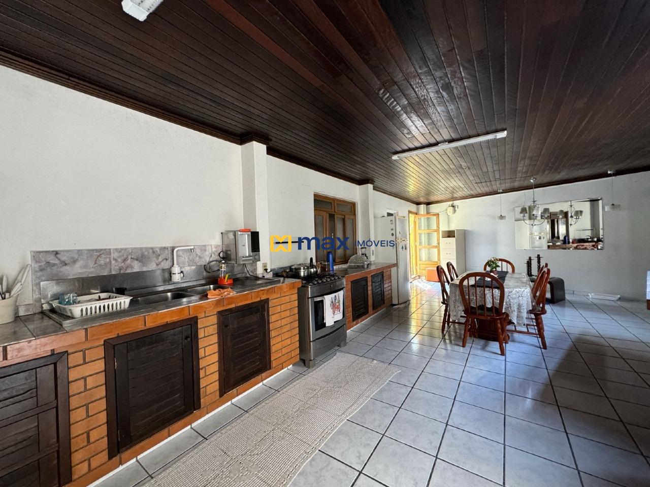 Casa à venda no Centro: 