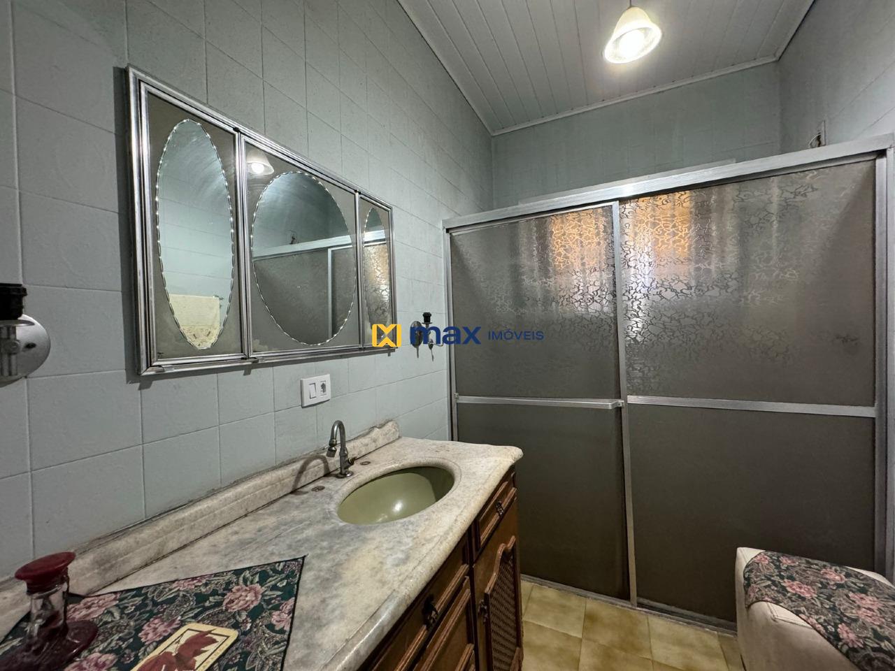 Casa à venda no Centro: 