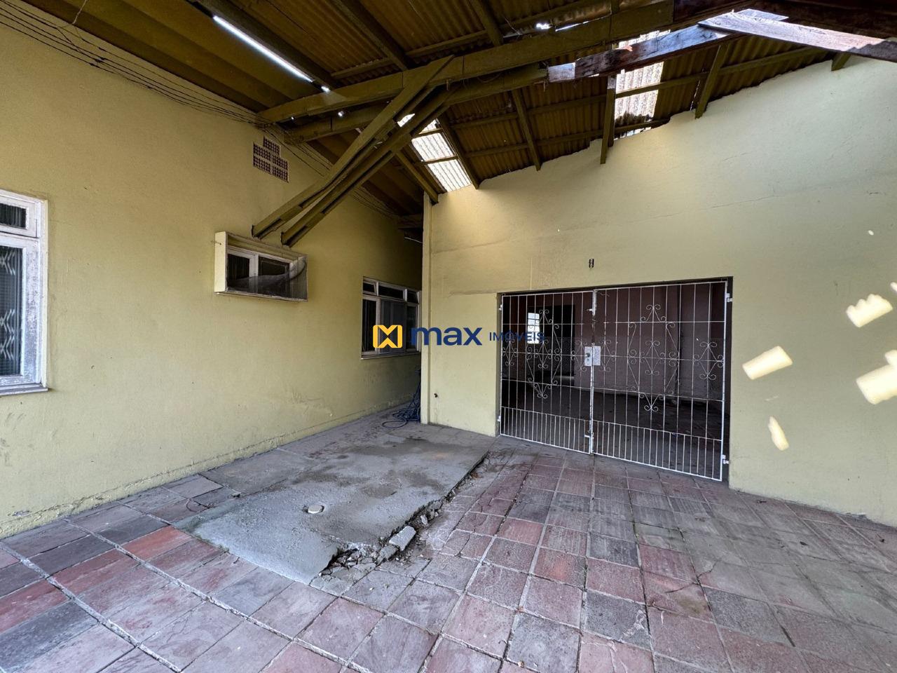 Casa à venda no Centro: 