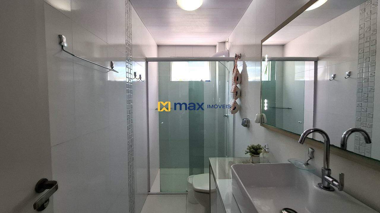 Apartamento à venda no Centro: Banheiro social