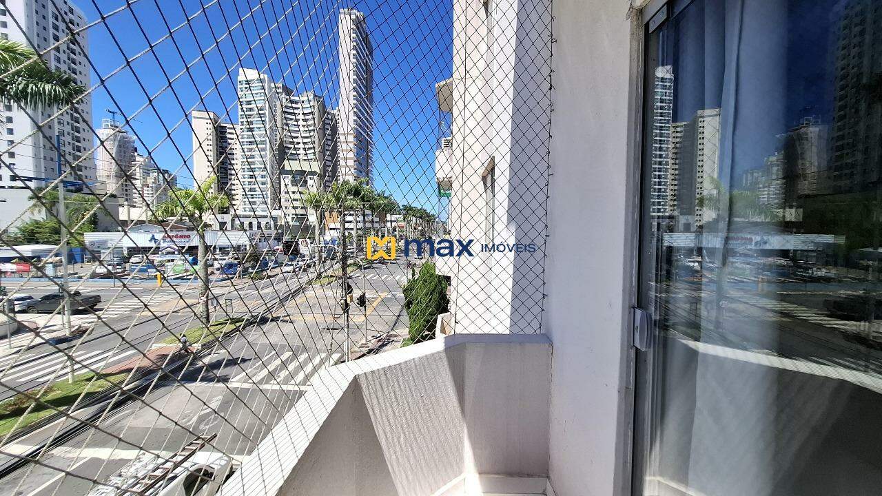 Apartamento à venda no Centro: Sacada