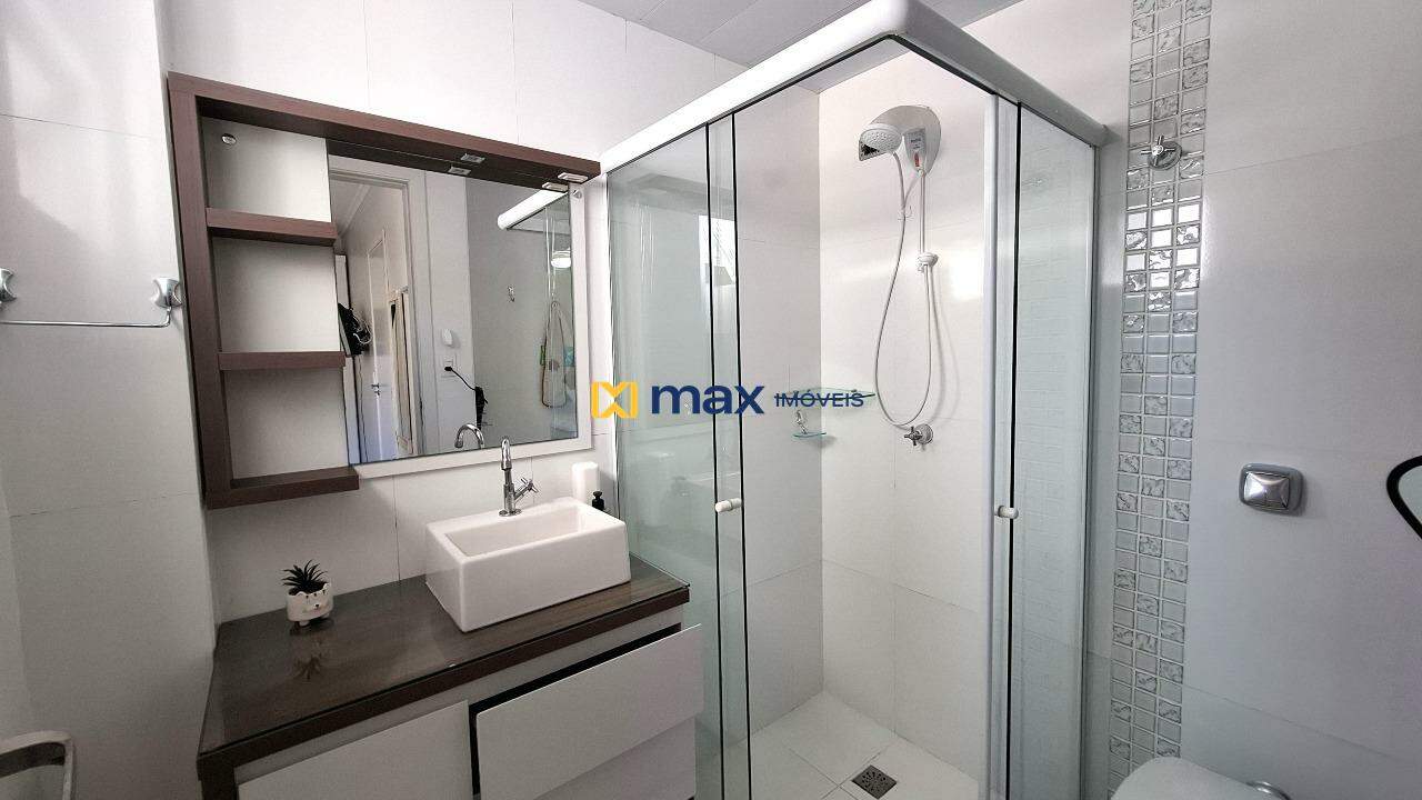 Apartamento à venda no Centro: Banheiro Suíte