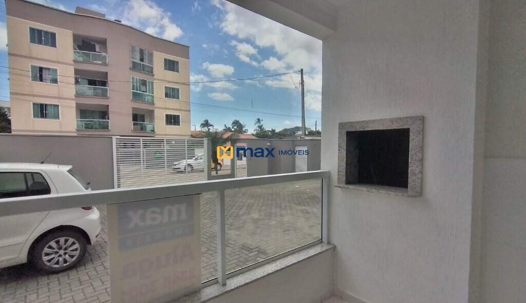 Apartamento à venda no Gravatá: Sacada com churrasqueira