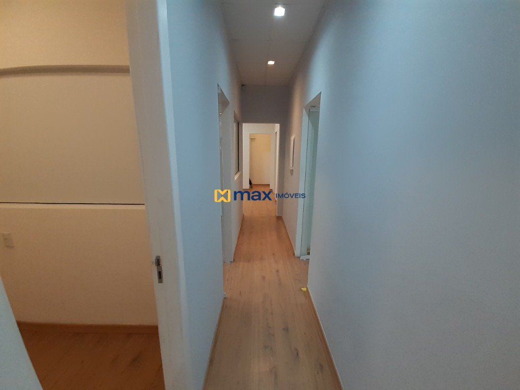 Casa Comercial à venda no Centro: Corredor