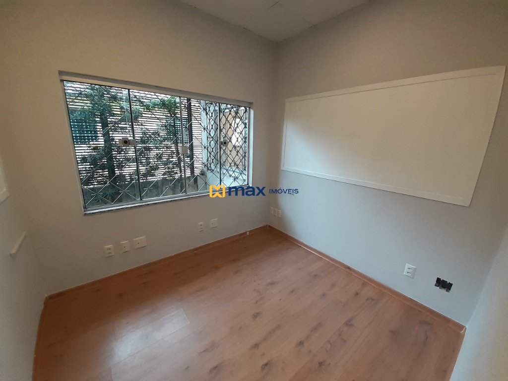 Casa Comercial à venda no Centro: Sala 3