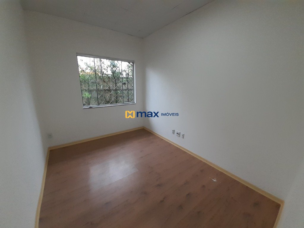 Casa Comercial à venda no Centro: Sala 4