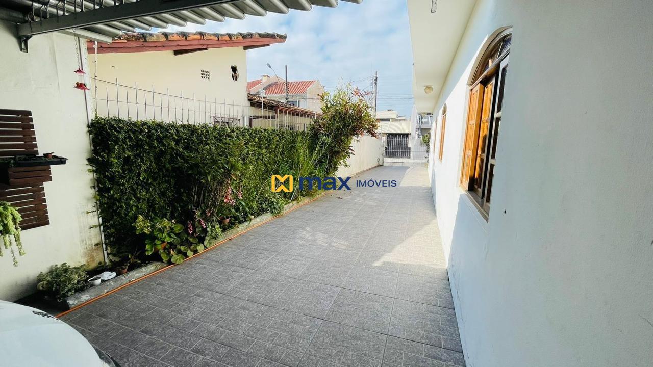 Casa à venda no São João: Entrada