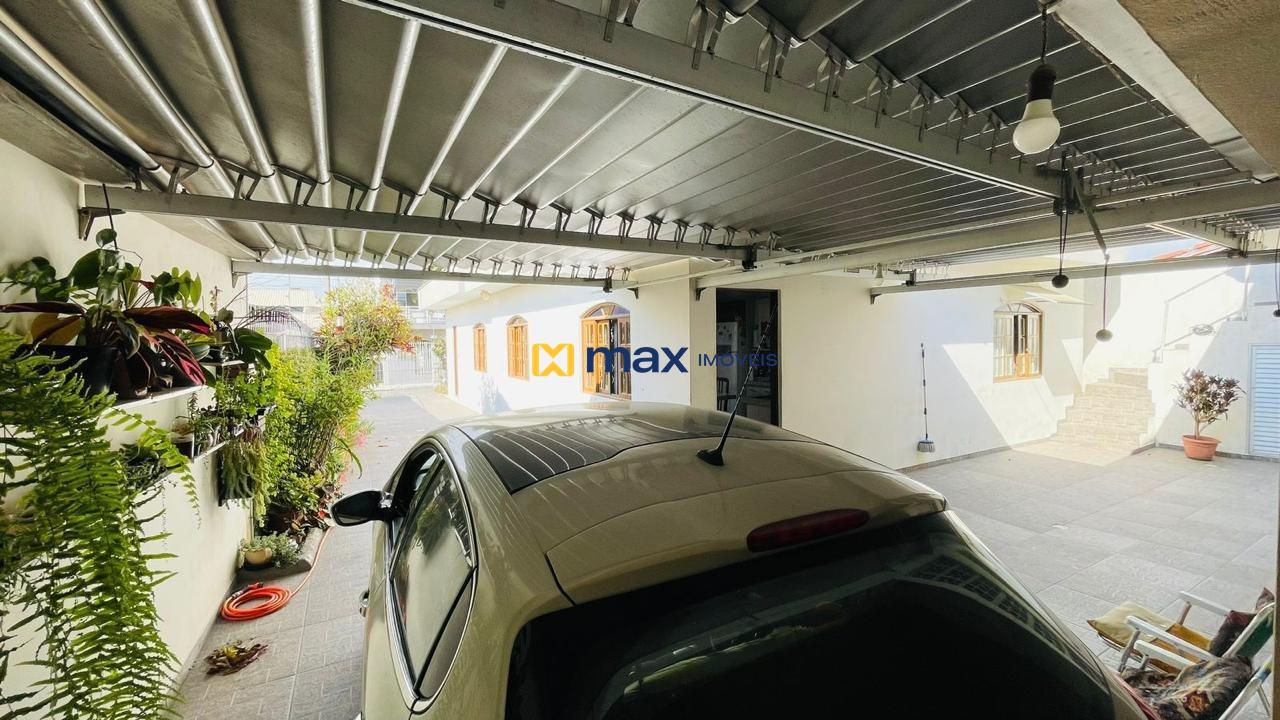 Casa à venda no São João: Garagem