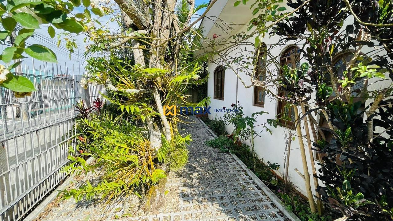 Casa à venda no São João: Entrada