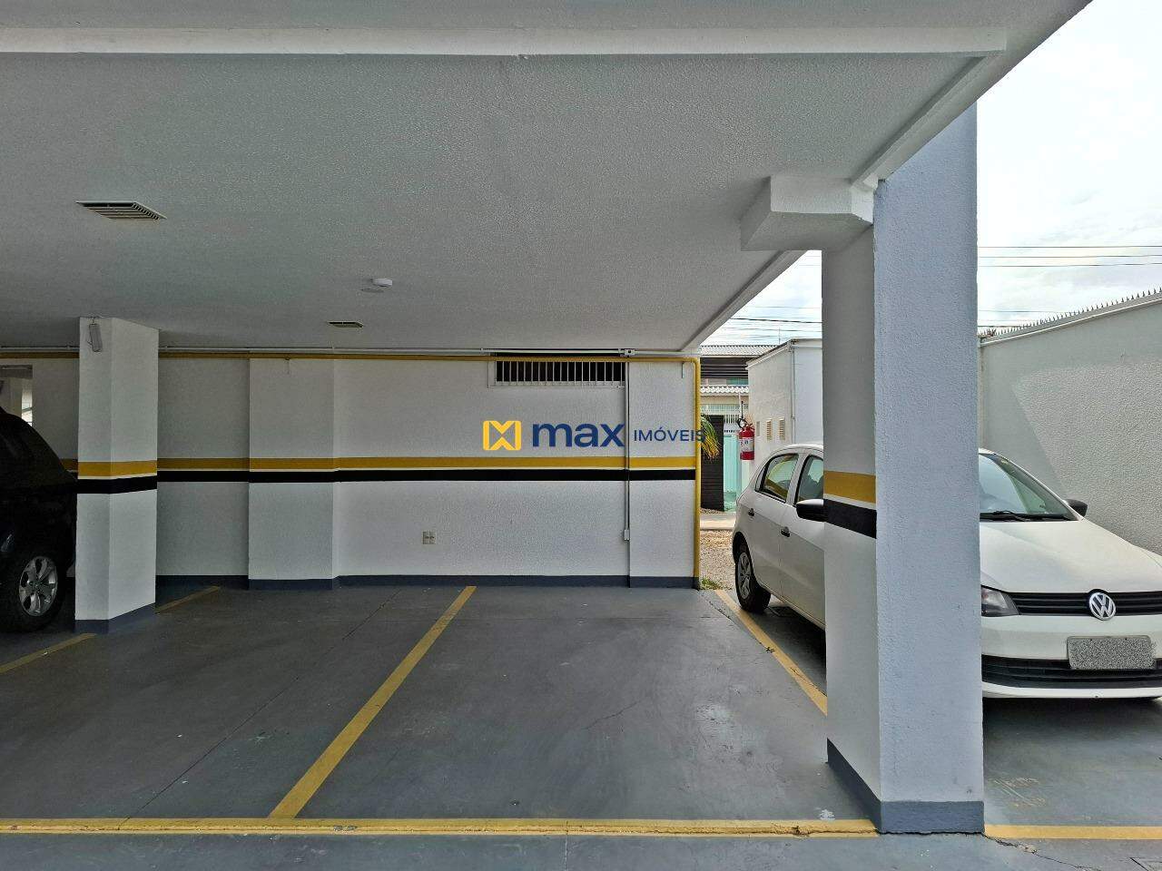 Apartamento à venda no Areias: garagem