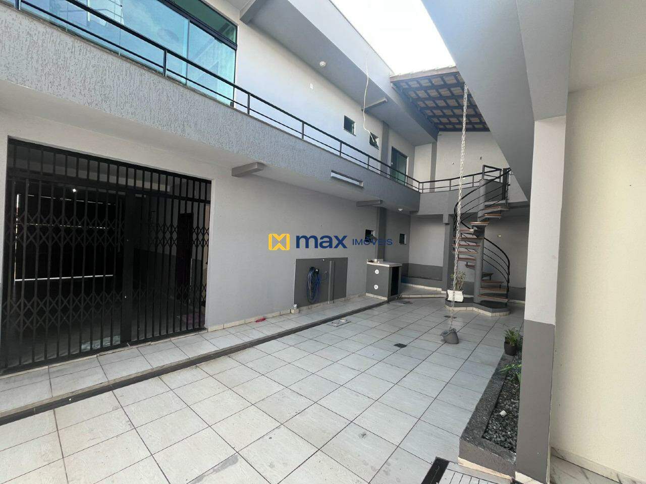 Casa à venda no Centro: