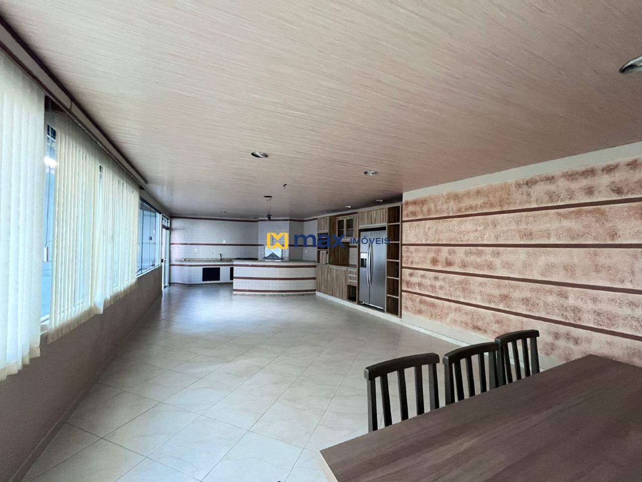 Casa à venda no Centro: