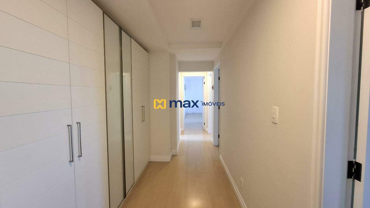 Apartamento à venda no Fazenda: Corredor