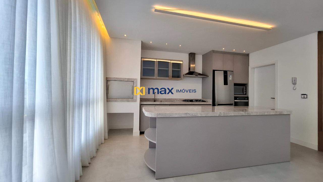 Apartamento à venda no Praia Brava: Living integrado