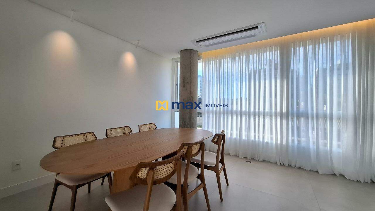 Apartamento à venda no Praia Brava: Living integrado