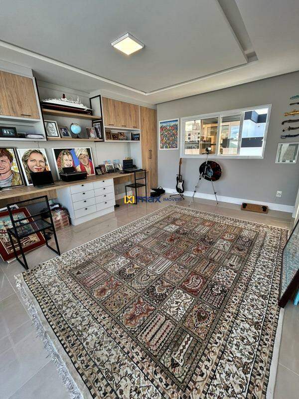 Casa à venda no Centro: