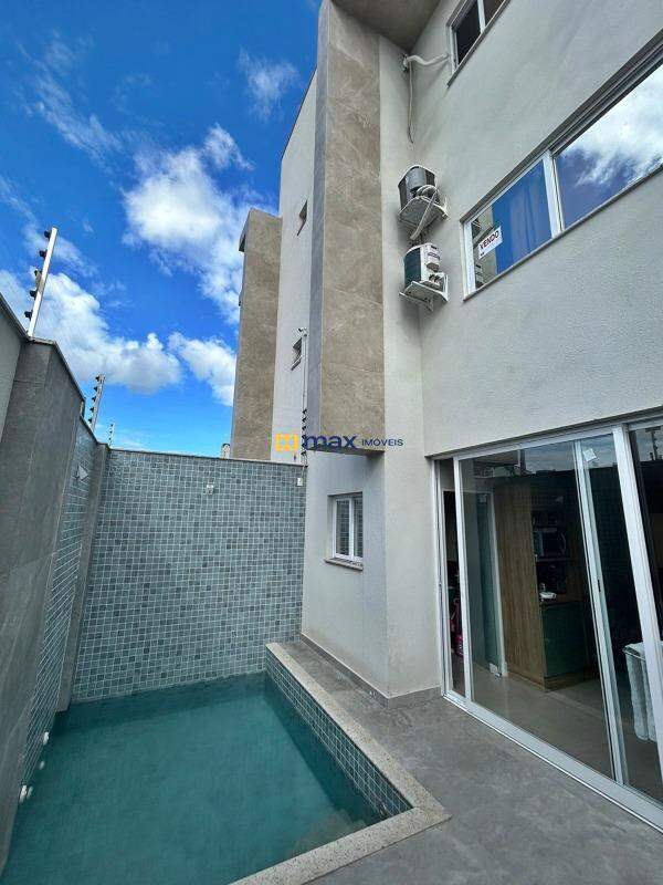Casa à venda no Centro: