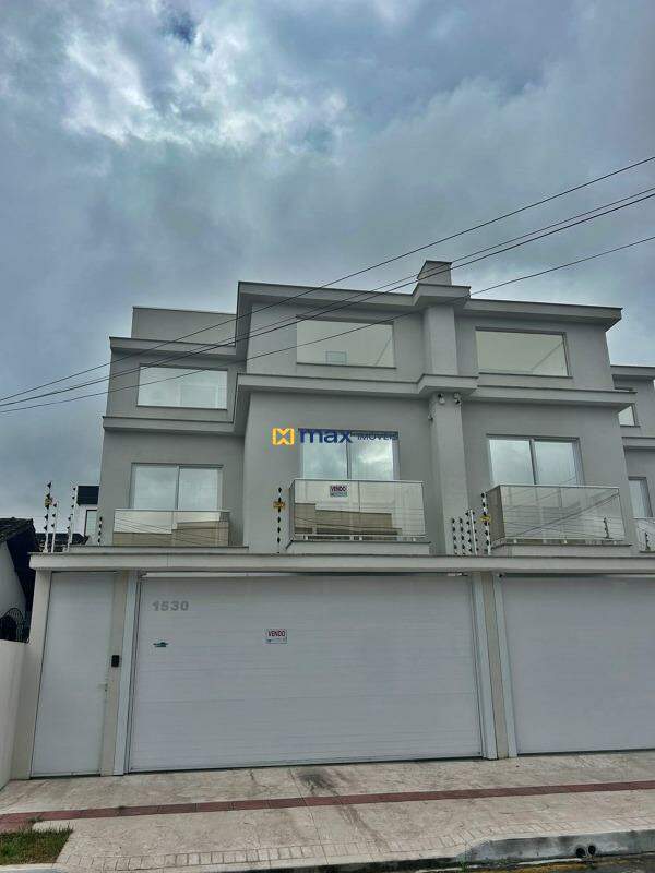 Casa à venda no Centro: 