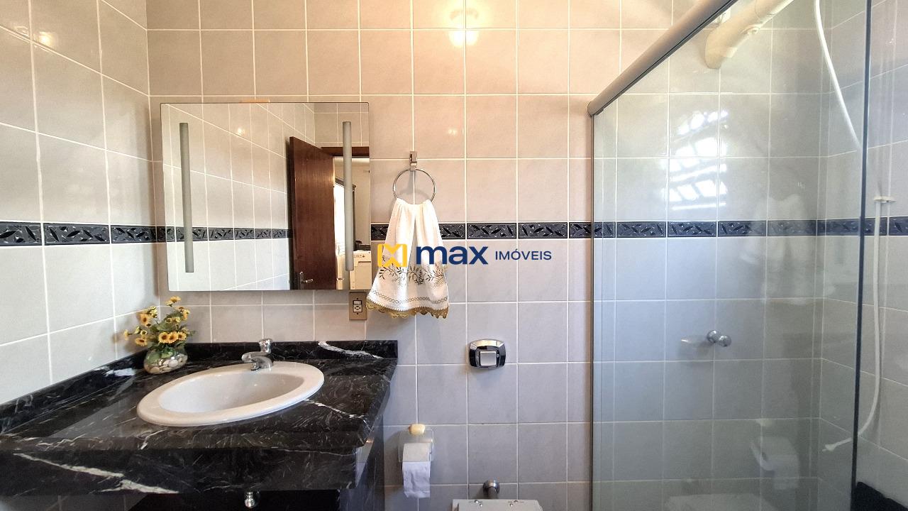 Casa à venda no Ressacada: Banheiro suíte 2