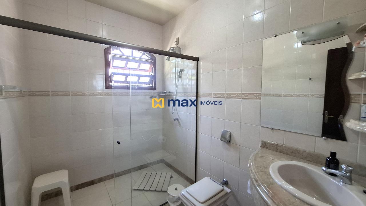 Casa à venda no Ressacada: Banheiro suíte 1