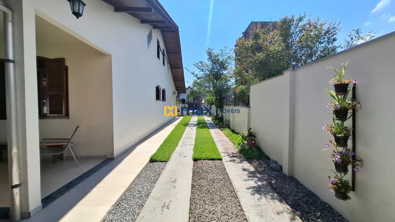 Casa à venda no Ressacada: Área externa