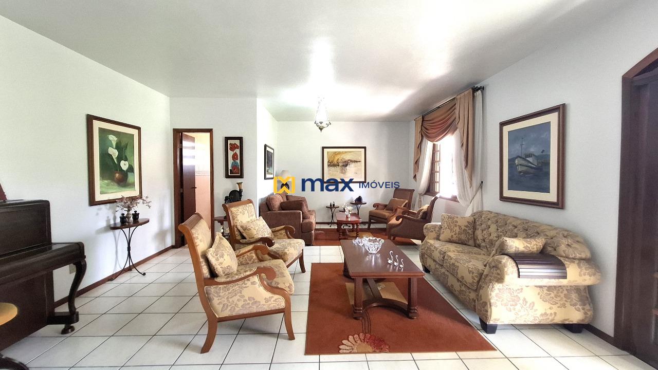 Casa à venda no Ressacada: Sala de estar