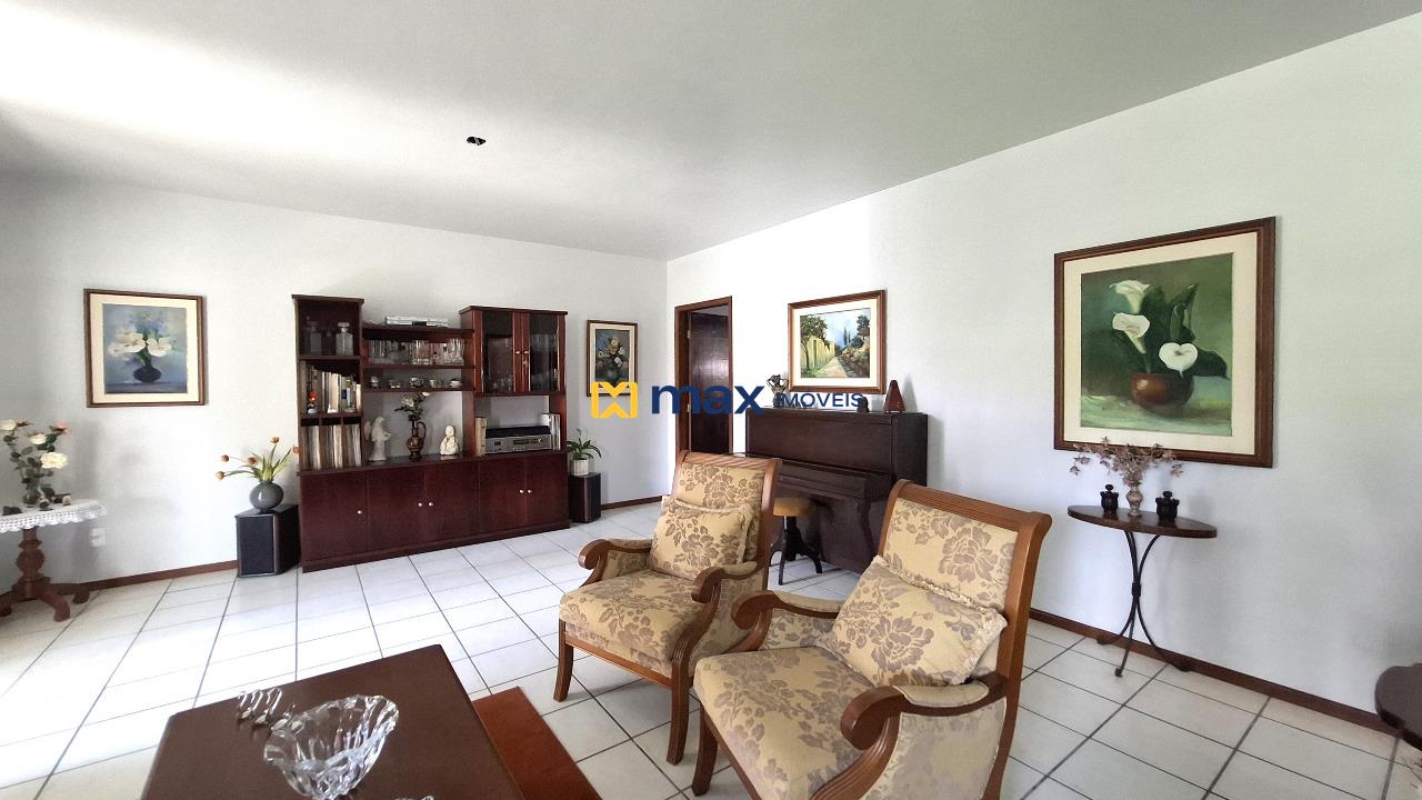 Casa à venda no Ressacada: Sala de estar