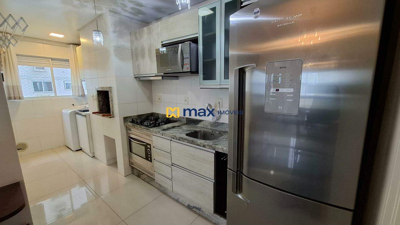 Apartamento para aluguel no Barra do Rio: Cozinha/ Lavanderia