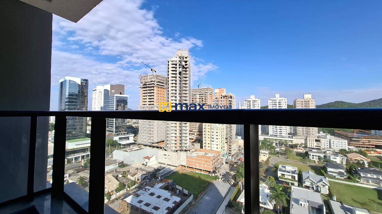 Apartamento à venda no Praia Brava: Sacada com churrasqueira