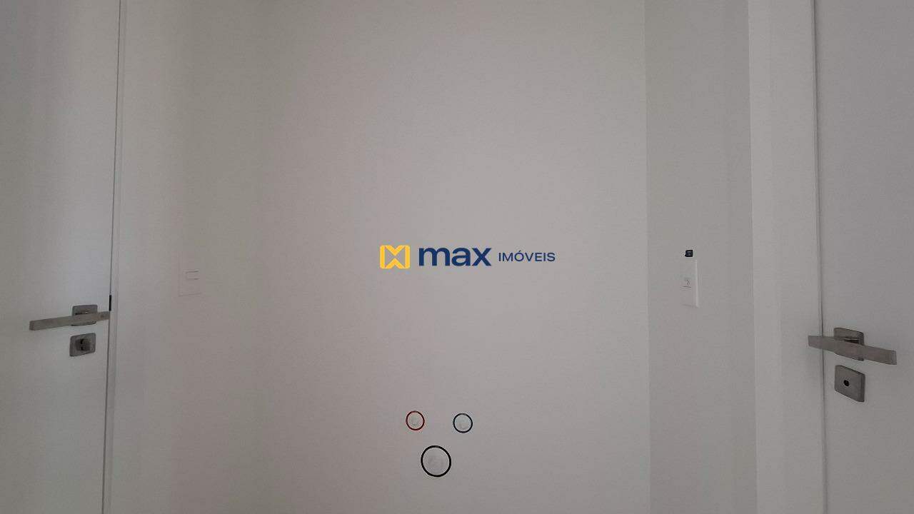 Apartamento à venda no Praia Brava: Corredor demi-suíte