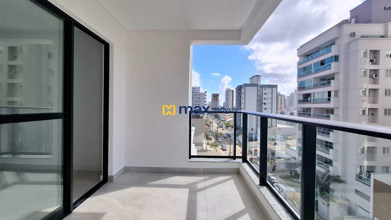 Apartamento à venda no Vila Operária: Sacada com churrasqueira