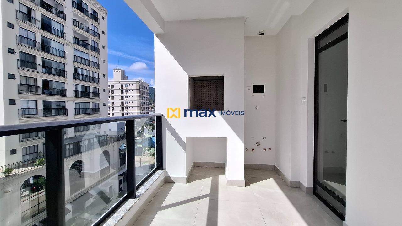 Apartamento à venda no Vila Operária: Sacada com churrasqueira