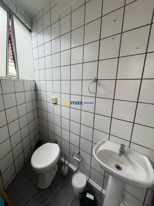 Sala para aluguel no Centro: 