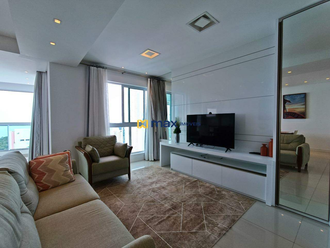 Apartamento à venda no Pioneiros: 