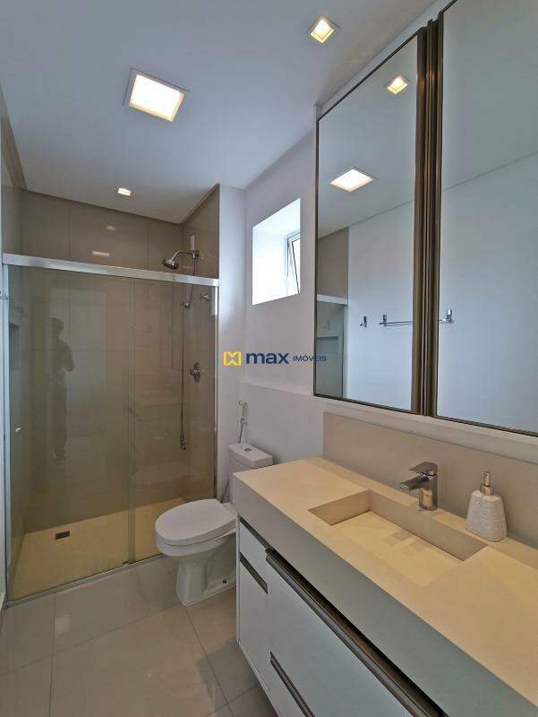 Apartamento à venda no Pioneiros: 