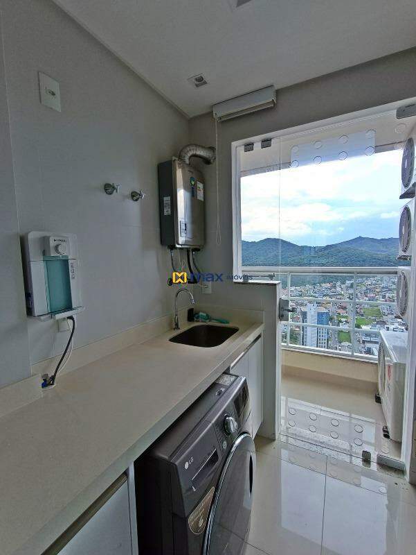 Apartamento à venda no Pioneiros: 