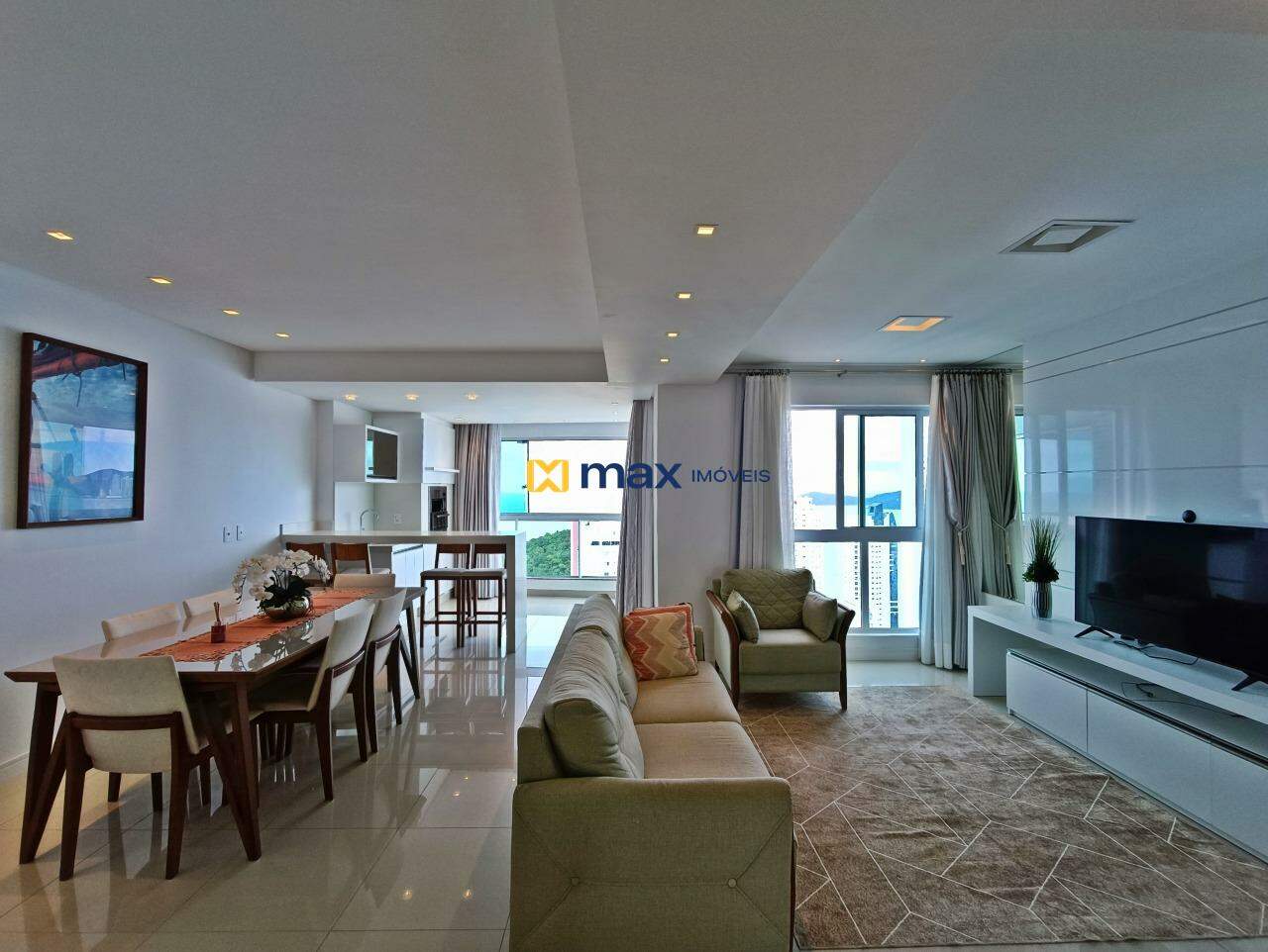 Apartamento à venda no Pioneiros: 